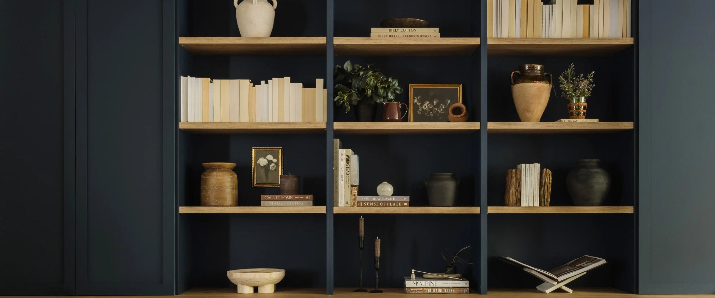 Décorations Maison Olive : vases, chandeliers, bougeoirs et accessoires décoratifs haut de gamme pour la maison.