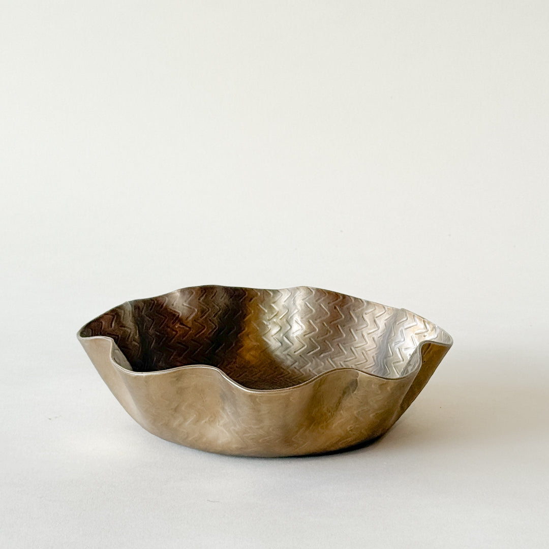 RONNY Plateau décoratif texturé en bronze - Maison Olive