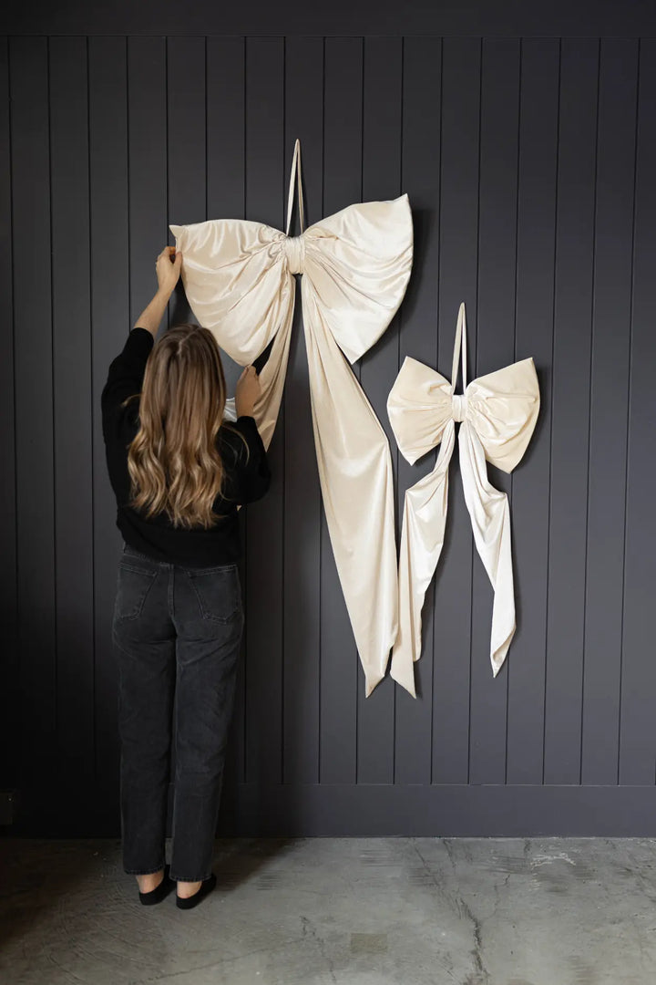 Noeud en tissu de velours crème surdimensionné  Maison Olive