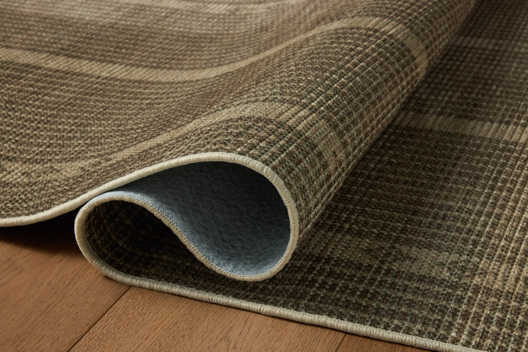 Tapis Archibald fauve et beige Amber Lewis × Loloi — détail de la texture