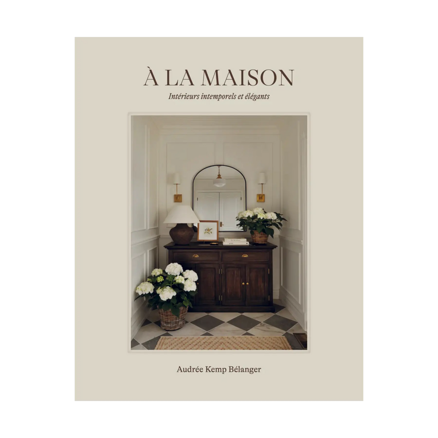 À LA MAISON Livre