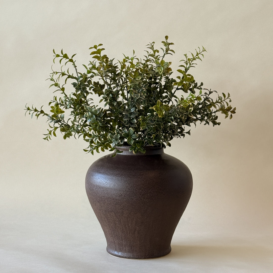 Vase-Brun-Décoration-Salon-Texturé