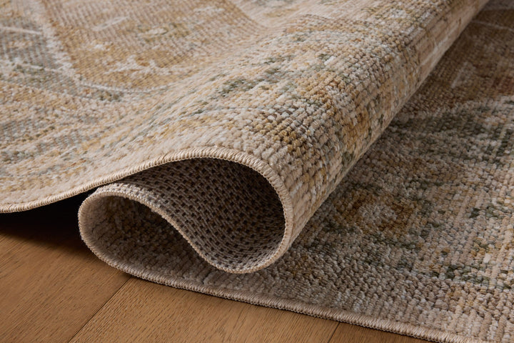 Tapis Nella lagon et sable Amber Lewis × Loloi — détail de la texture