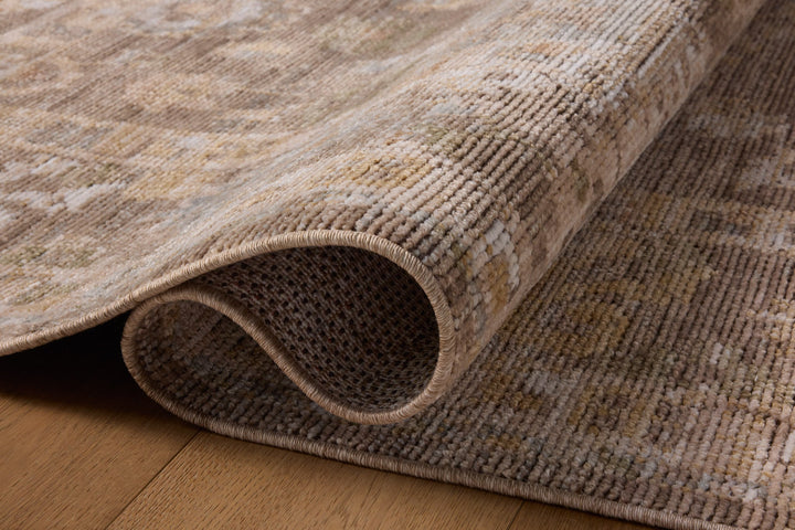 Tapis Nella pierre et terre Amber Lewis × Loloi — détail de la texture