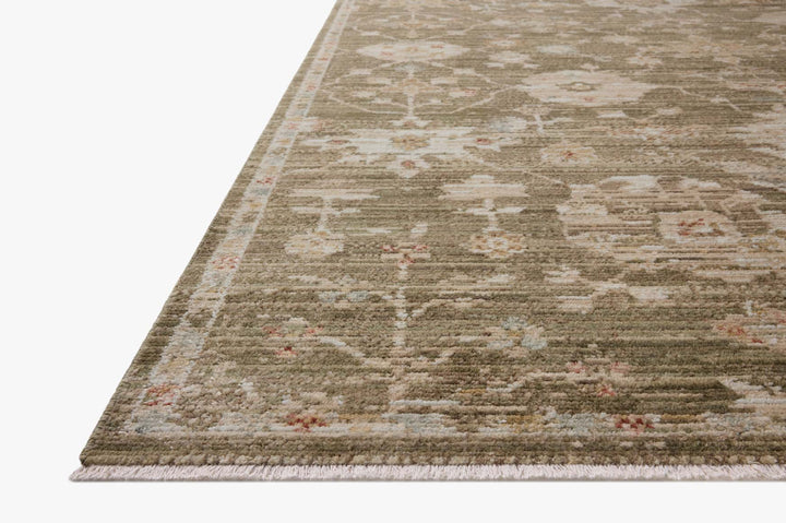 Tapis Nella olive multicolore Amber Lewis × Loloi — vue stylisée