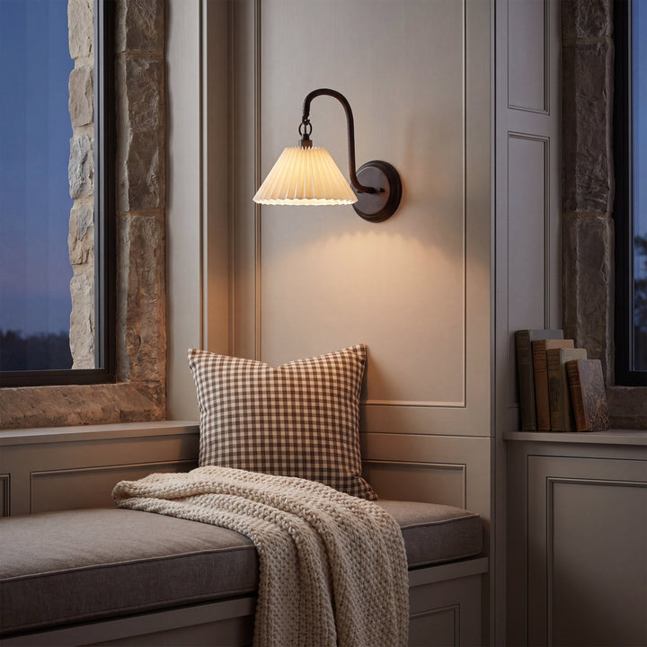 Applique murale Portside en bronze dans une banquette