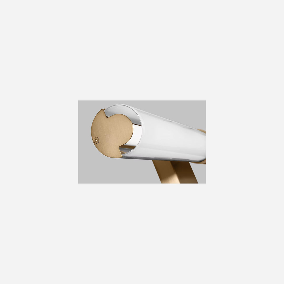 Applique murale Maison Olive Kiel avec diffuseur cylindrique en verre givré et finition en métal doré brossé