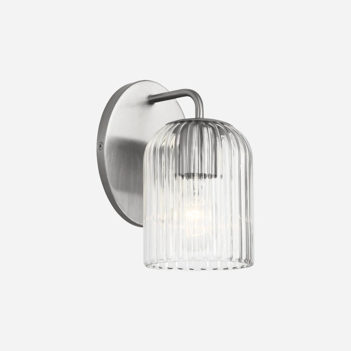 Applique murale Maison Olive EISELE avec abat-jour en verre strié transparent et support en métal brossé moderne