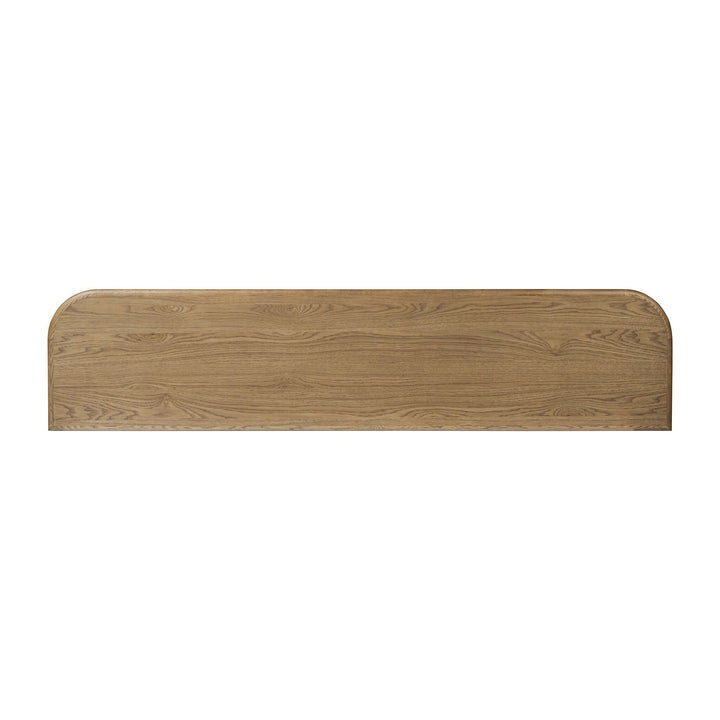 Buffet en chêne Florent de Maison Olive avec finition chaleureuse et lignes courbes.