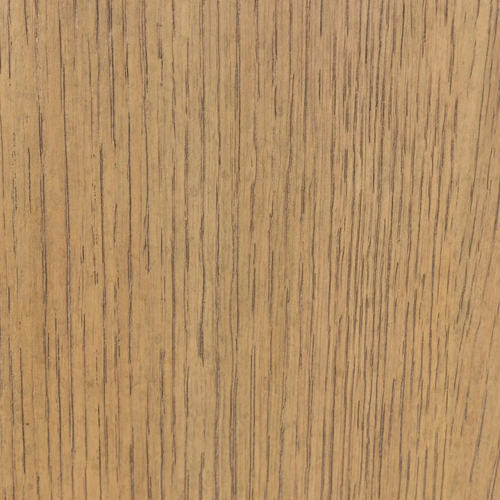 Maison Olive Chaise en bois clair avec assise tissu crème texturé, design épuré et naturel.