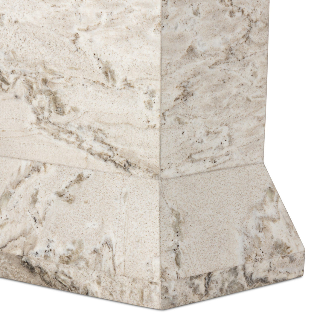 Console octogonale Maison Olive en marbre blanc et beige veiné, design moderne et luxueux.