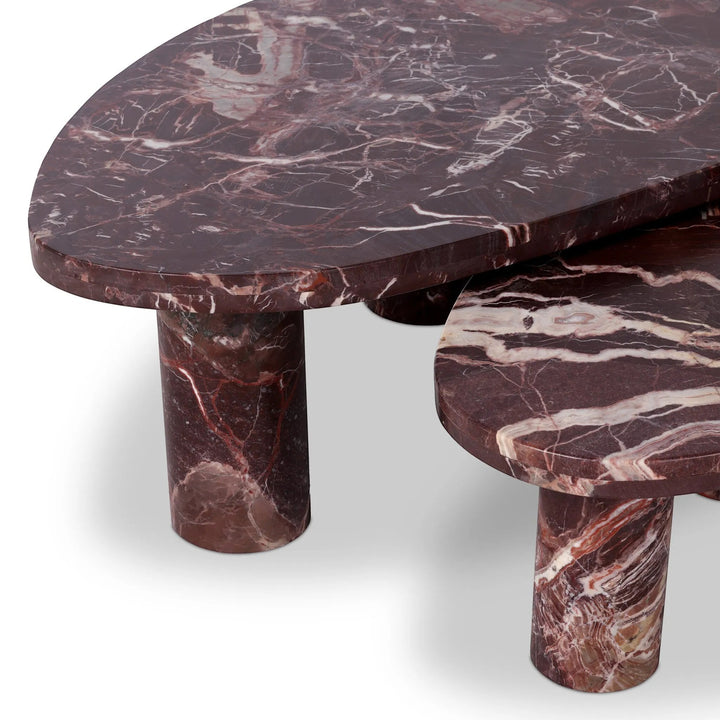 Ensemble de tables basses gigognes ZION en marbre bordeaux et blanc de Maison Olive, design contemporain.