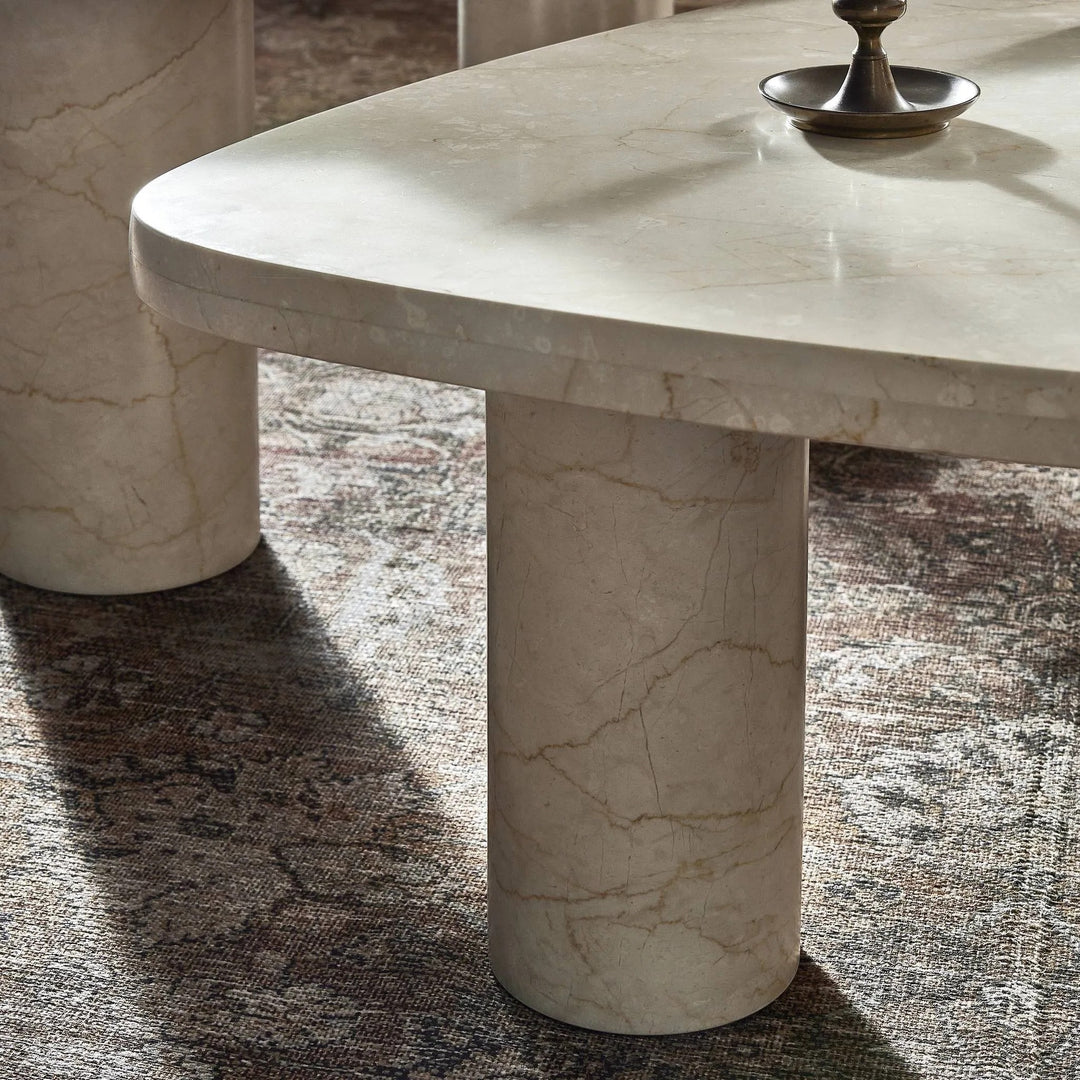Maison Olive Ensemble de tables basses gigognes ZION en marbre crème avec pieds cylindriques, style contemporain.