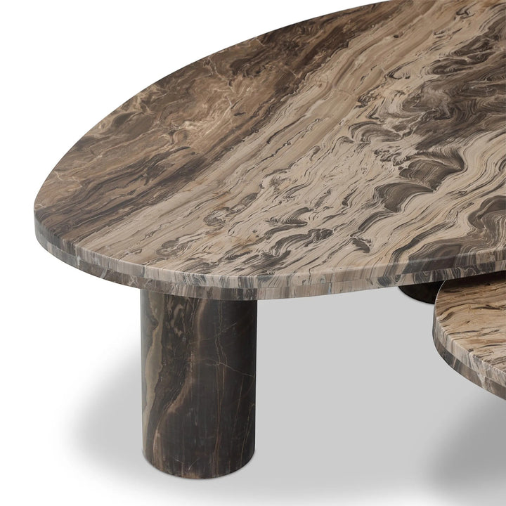 Maison Olive Ensemble de tables basses gigognes Zion en marbre marron et beige avec un design abstrait