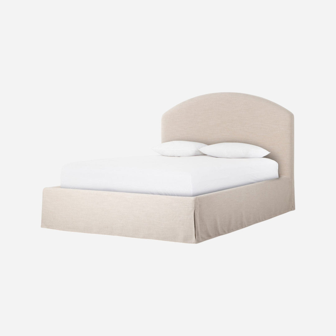 Lit Maison Olive capitonné crème avec jupe et tête de lit arquée, tissu texturé, sommier à lattes