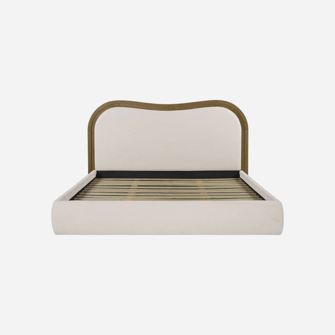 Lit Maison Olive EMMA avec tête de lit ondulée en tissu beige et cadre en bois de frêne brun, vue de face