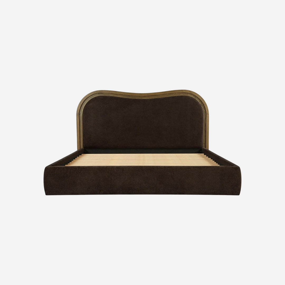 Lit EMMA Maison Olive en polyester brun avec tête de lit ondulée et structure en bois de frêne style Art déco