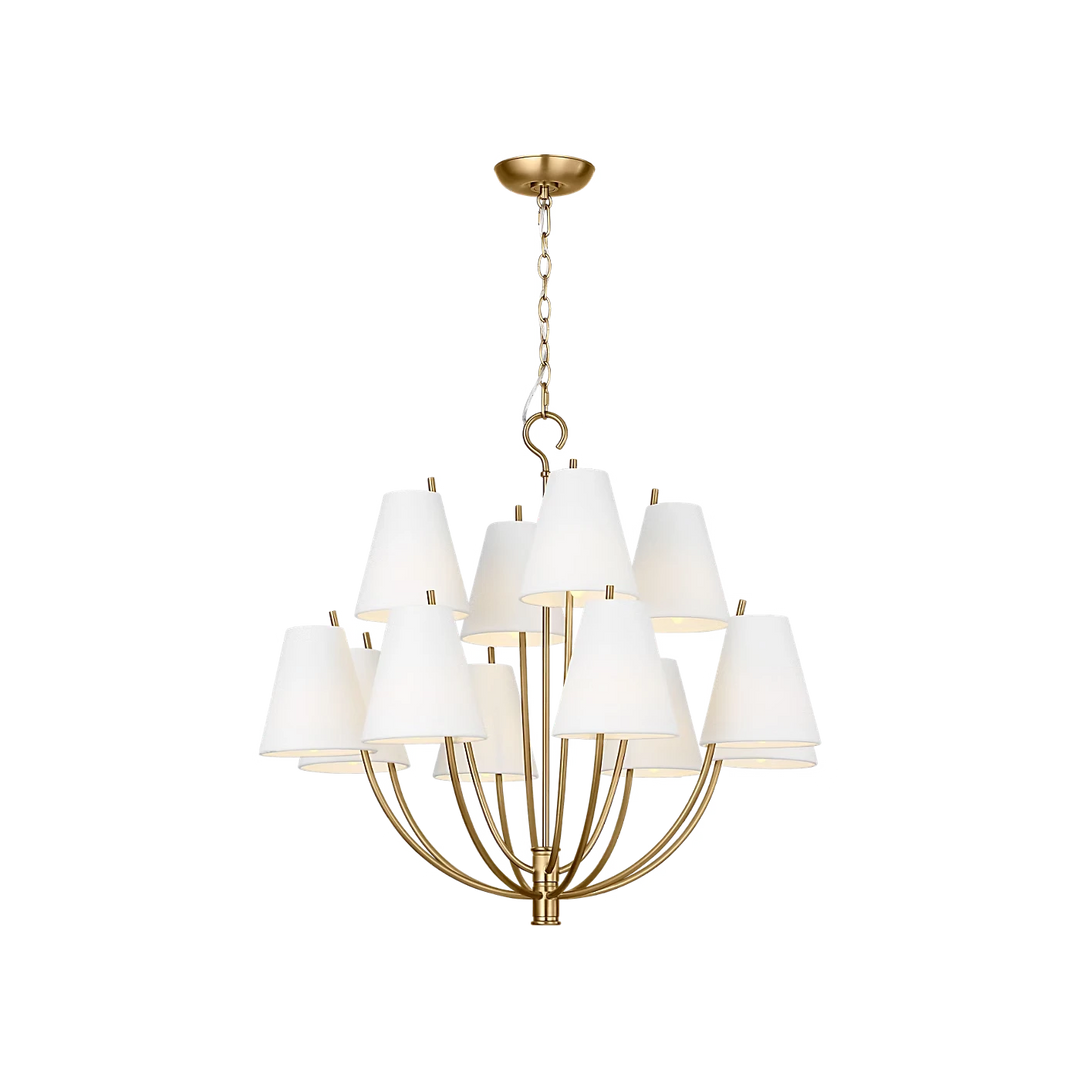 Maison Olive lustre à neuf lumières en laiton doré avec abat-jours blancs coniques, design élégant pour salon ou salle à manger.