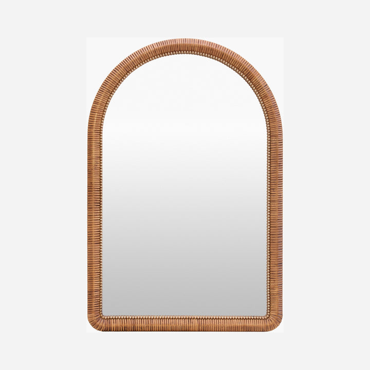 Miroir mural Maison Olive arrondi avec un cadre en rotin tressé naturel au style bohème élégant