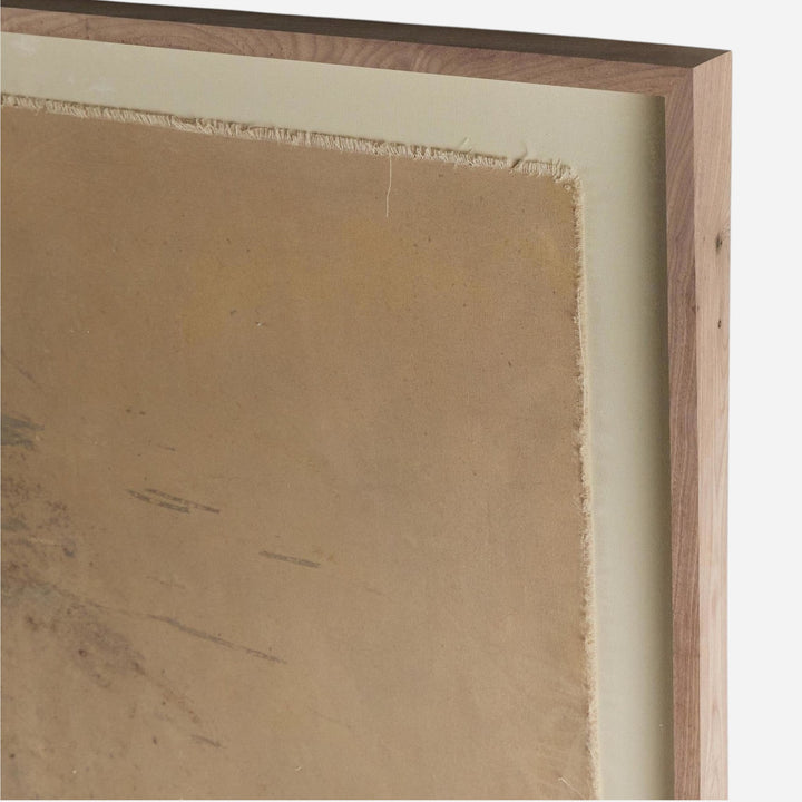 Œuvre d'art Maison Olive sur toile de lin texturée brute avec bords effilochés, signée GUINN, encadrée en bois naturel.