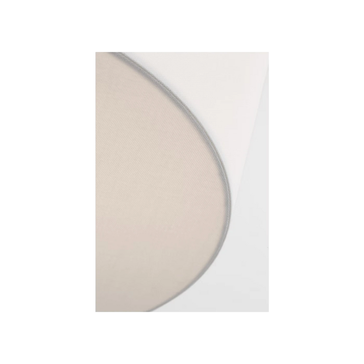 Maison Olive Suspension luminaire en métal doré vieilli avec abat-jour conique blanc, éclairage d'ambiance sophistiqué.