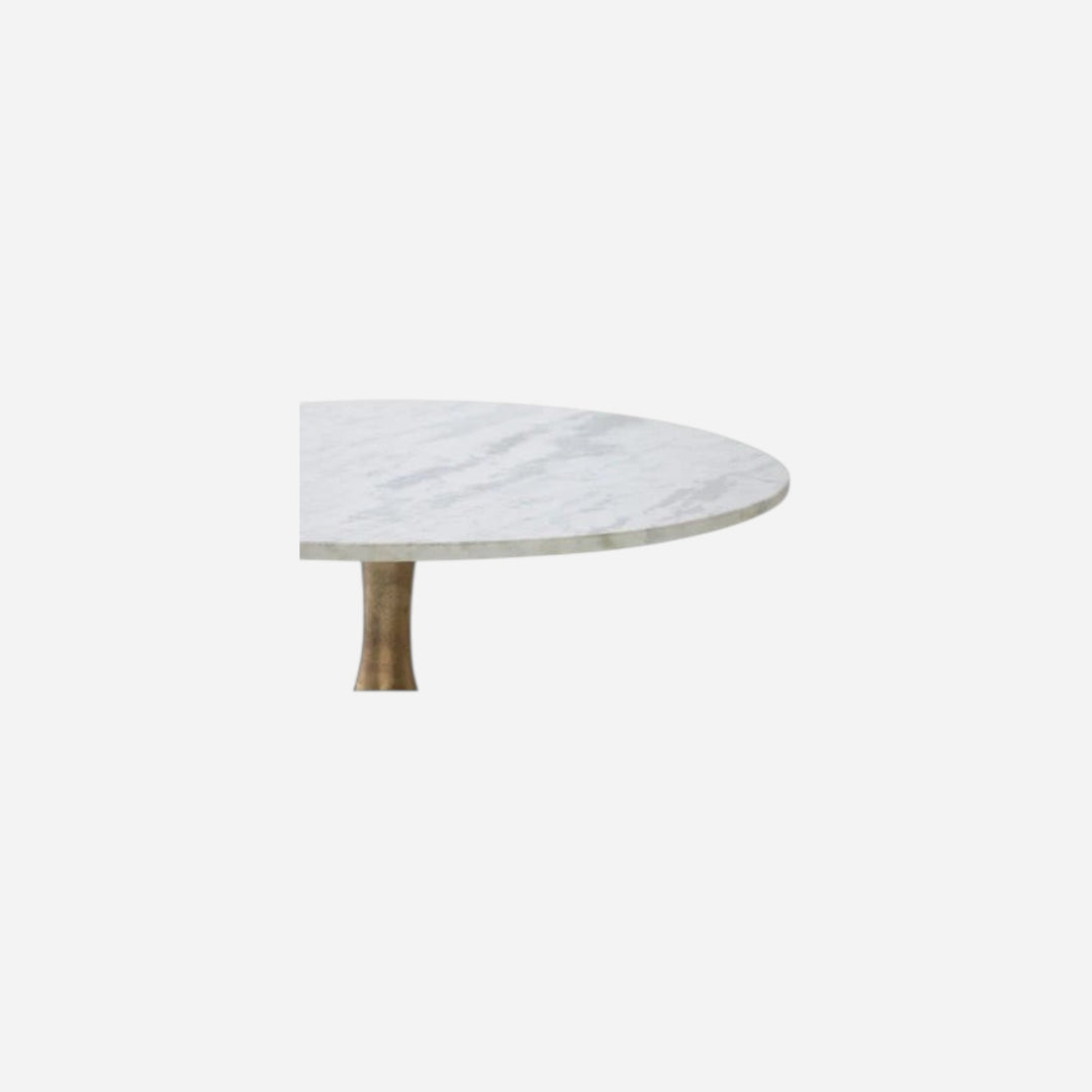 Table basse Maison Olive LAVISA avec plateau rond en marbre blanc naturel et pied central en aluminium laiton antique