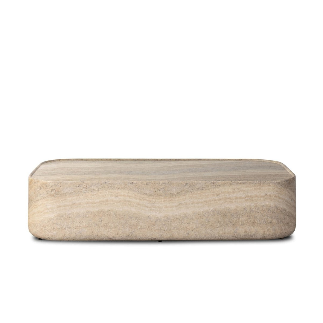 Maison Olive table basse rectangulaire en travertin beige avec coins arrondis et veines naturelles.
