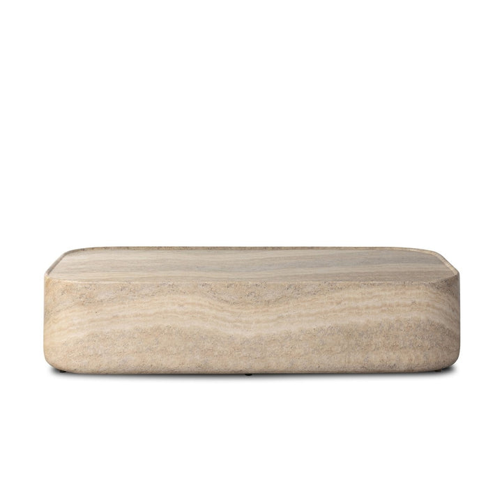 Maison Olive table basse rectangulaire en travertin beige avec coins arrondis et veines naturelles.