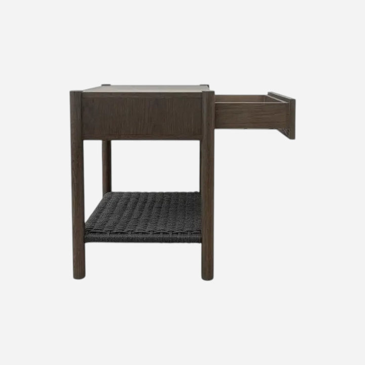 Table de chevet Maison Olive en bois foncé avec tiroir coulissant et étagère inférieure en corde tressée noire