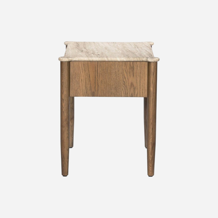 Table de chevet Maison Olive en marbre beige et bois de chêne, design épuré.