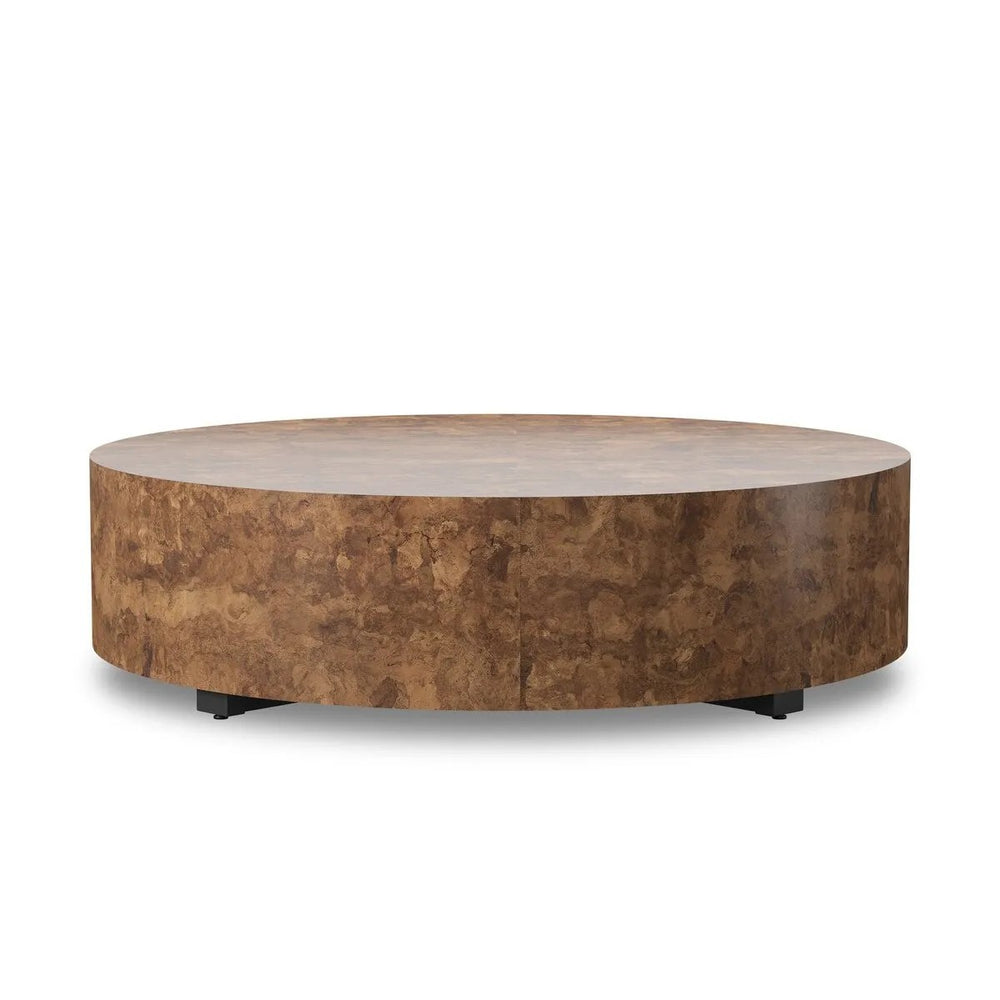 Maison Olive Table ronde effet marbre brun avec plateau lisse et pieds noirs discrets. Design élégant et rustique.