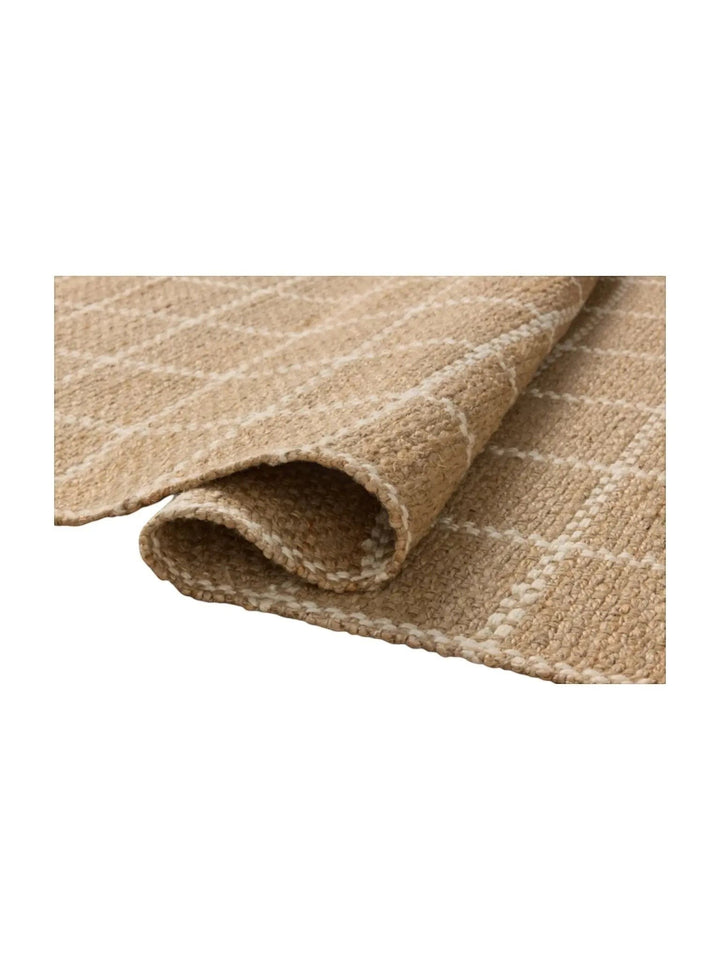Tapis Maison Olive Fletcher en jute naturel et ivoire avec motif à carreaux tissé mécaniquement