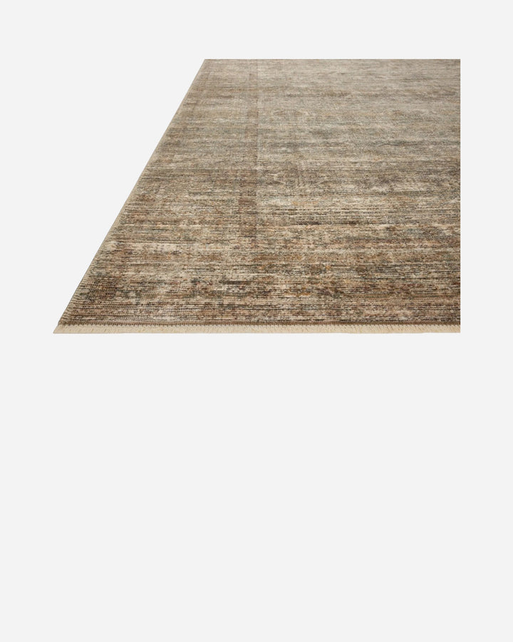 Tapis Maison Olive MOLLY à motif vintage dans des tons tabac et sauge, tissé en polypropylène et polyester