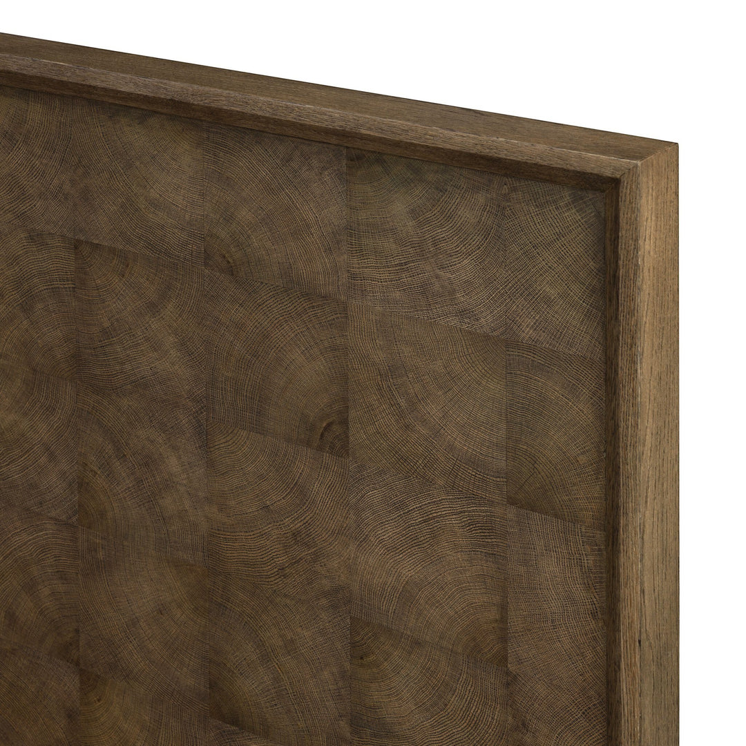 Tête de lit Maison Olive en chêne brun avec placage coupe huître, motif naturel unique.
