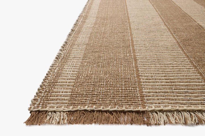 Tapis Sigrid brun et ivoire Loloi, vue rapprochée