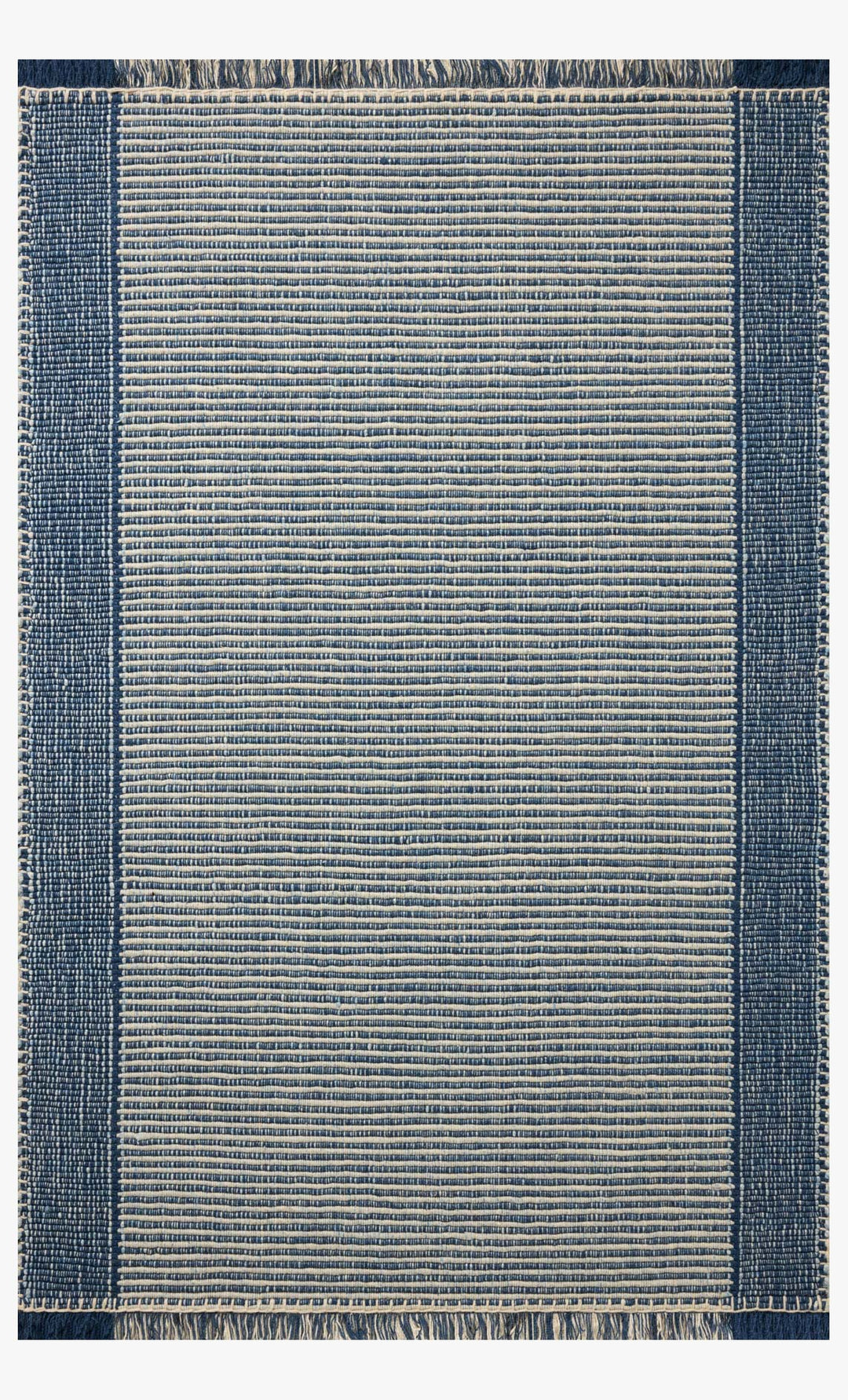 Tapis Sigrid indigo et ivoire tissé à la main par Loloi