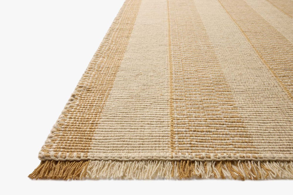 Tapis Sigrid jaune et ivoire Loloi, vue rapprochée