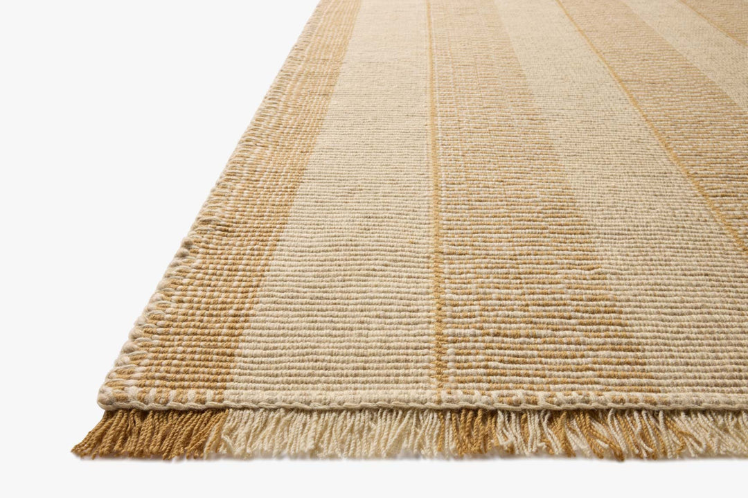 Tapis Sigrid jaune et ivoire Loloi, vue rapprochée