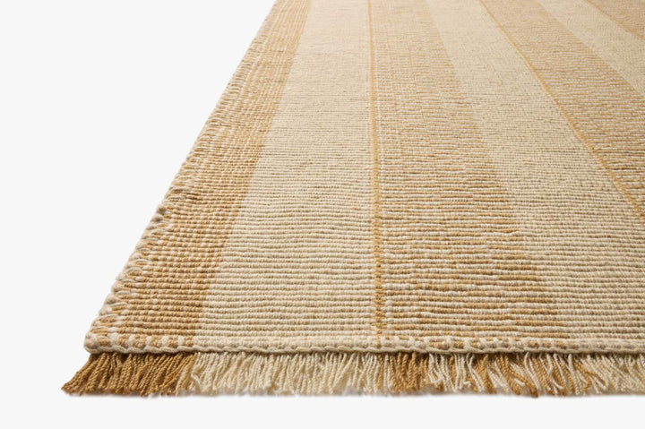 Tapis Sigrid jaune et ivoire Loloi, vue rapprochée
